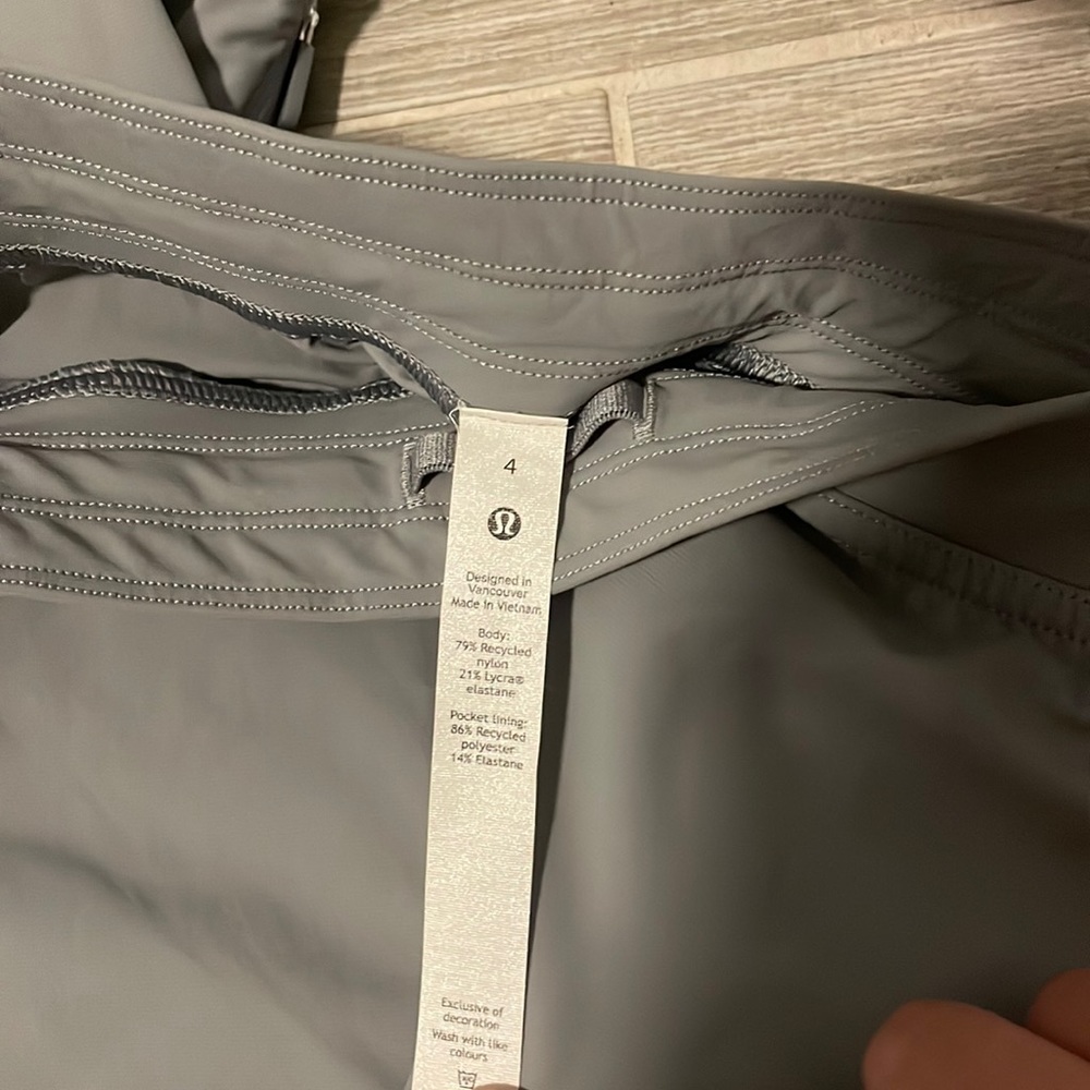 lululemon athletica Gray Women's Pants Size 4